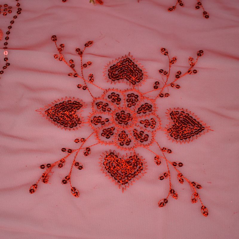 The auspicious flower veil is a wedding veil for the bride pic 3