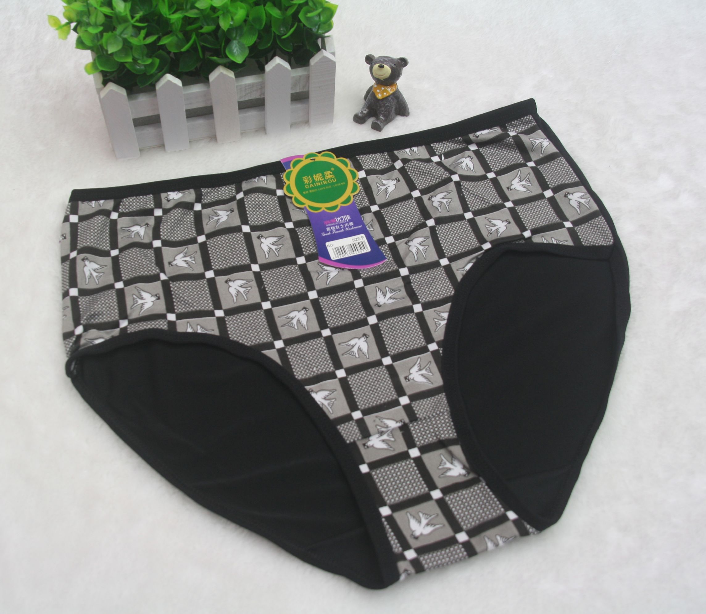 女士大版型牛奶丝内裤女士内裤女士大版型内裤详情图3