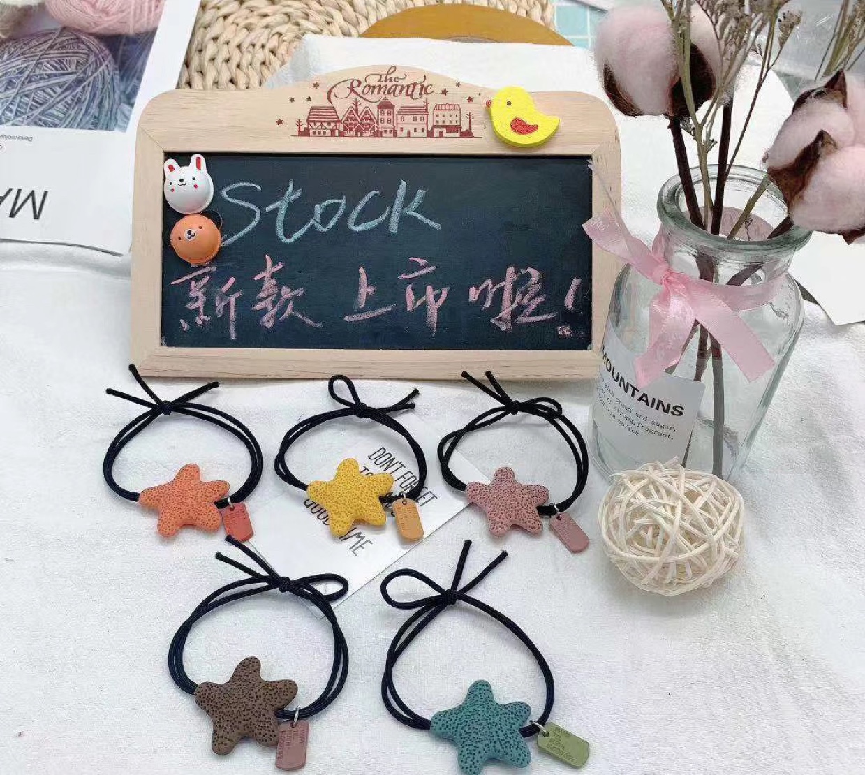 Adult fashion trend Starfish rubber band thumbnail