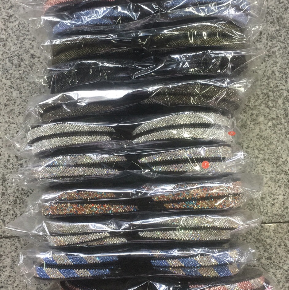 Nine slanted buckles