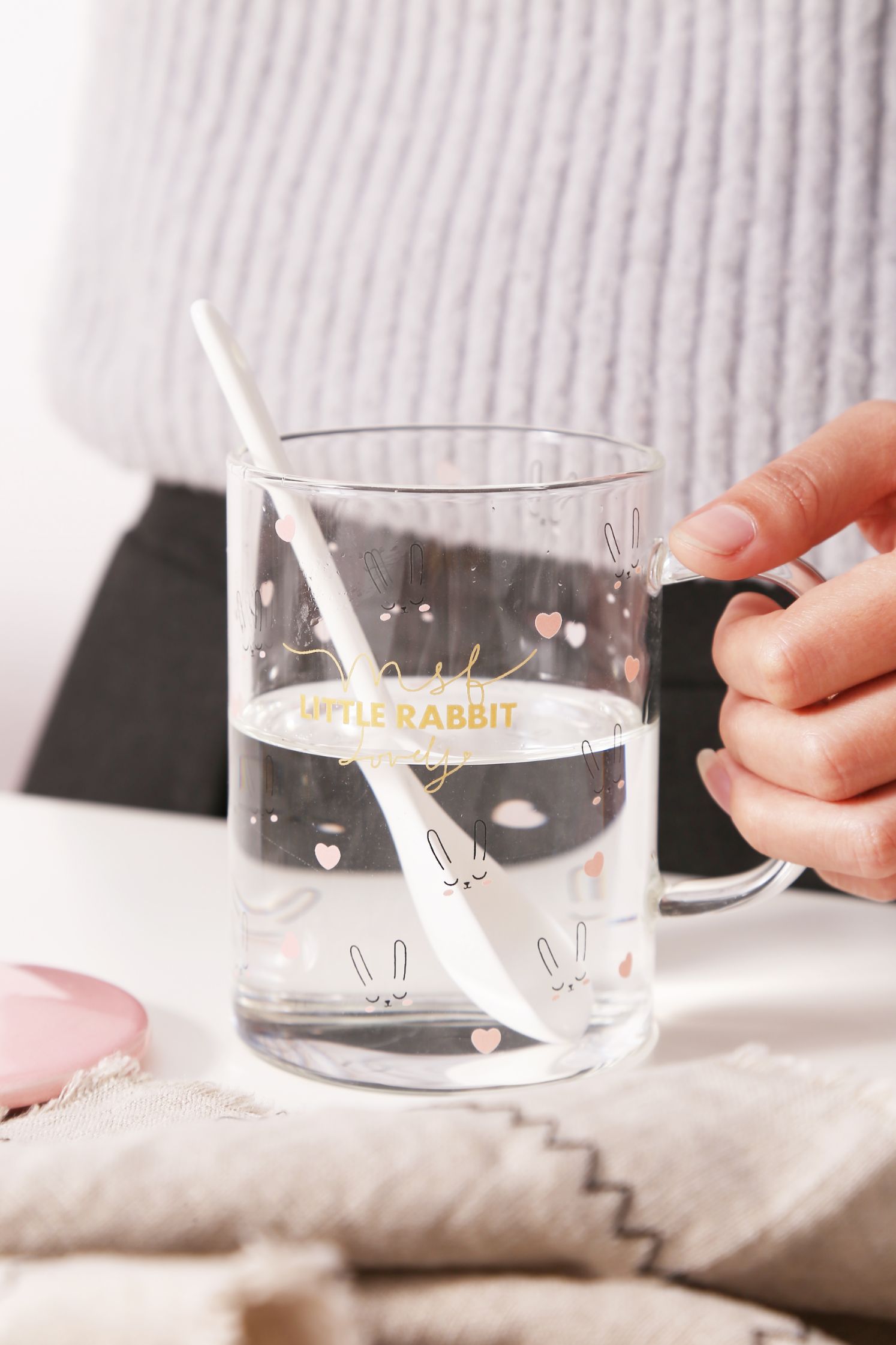 Pink Rabbit Glass Mb9049 Application Scenario