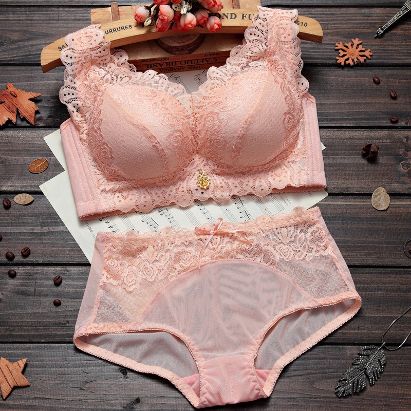Sexy undergarment set without underwire for women with small bra breasts gathered into adjustable upper bra for ladies with lace