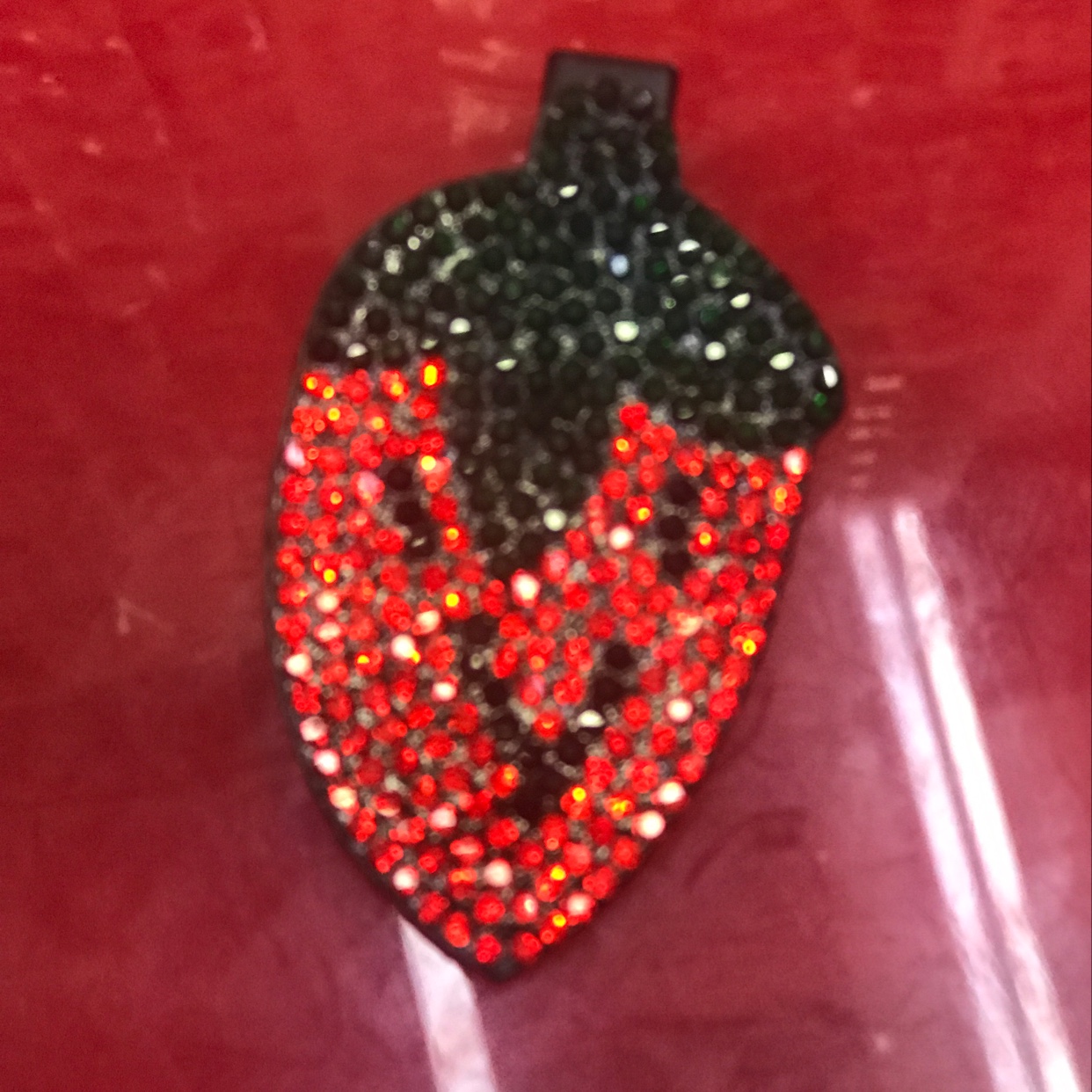 Strawberry head buckle thumbnail