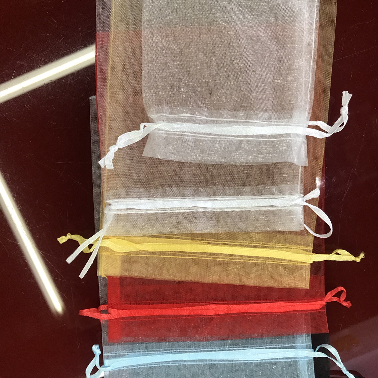 Factory direct sales of fashionable, eco-friendly, new and practical paper boxes, packaging bags and leather bags. 98888