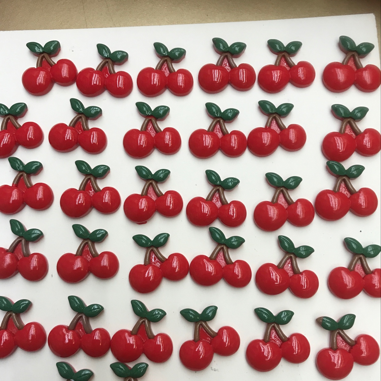 Resin cherry thumbnail