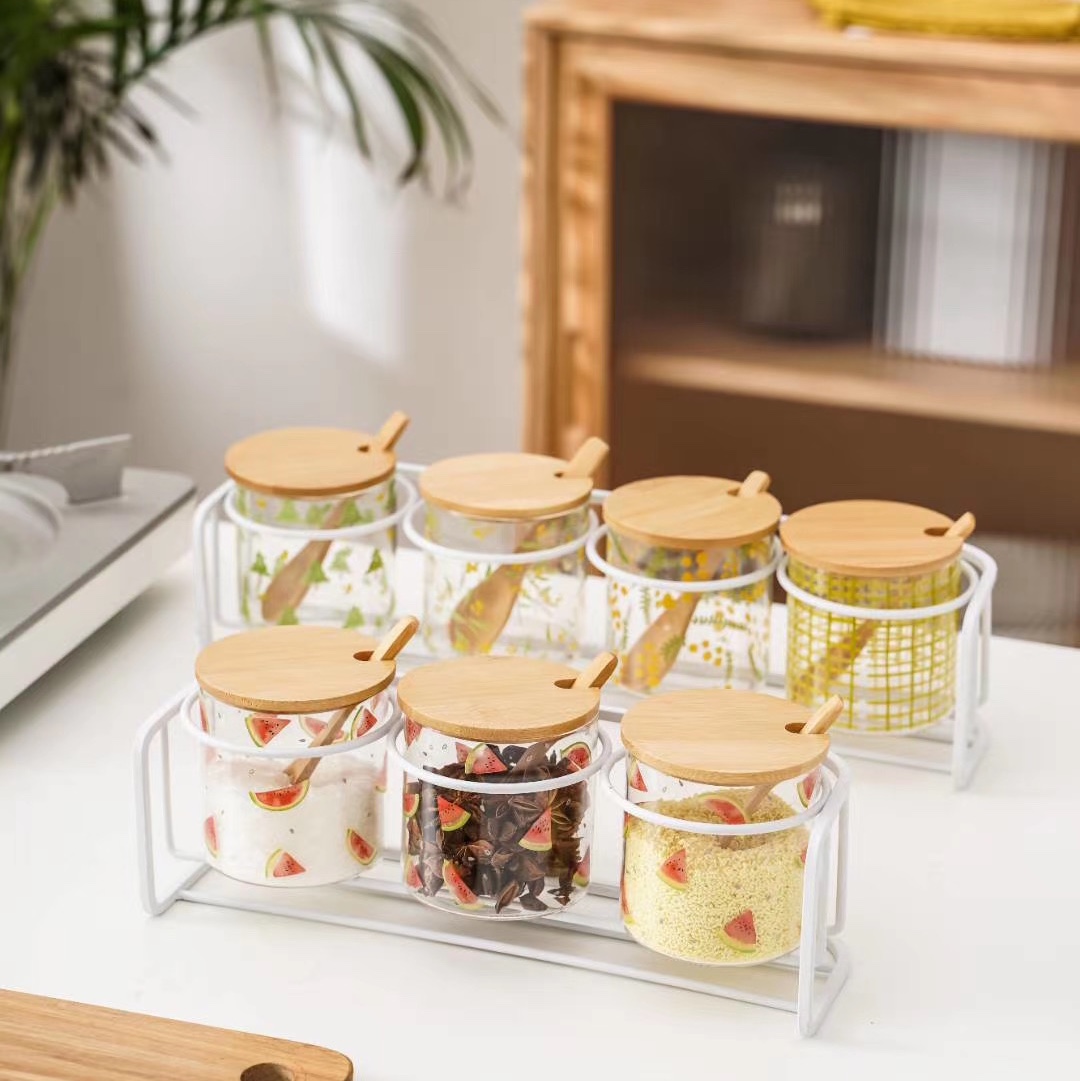 Three-piece and four-piece seasoning jars are sold directly by the manufacturer. For wholesale and retail orders, please consult