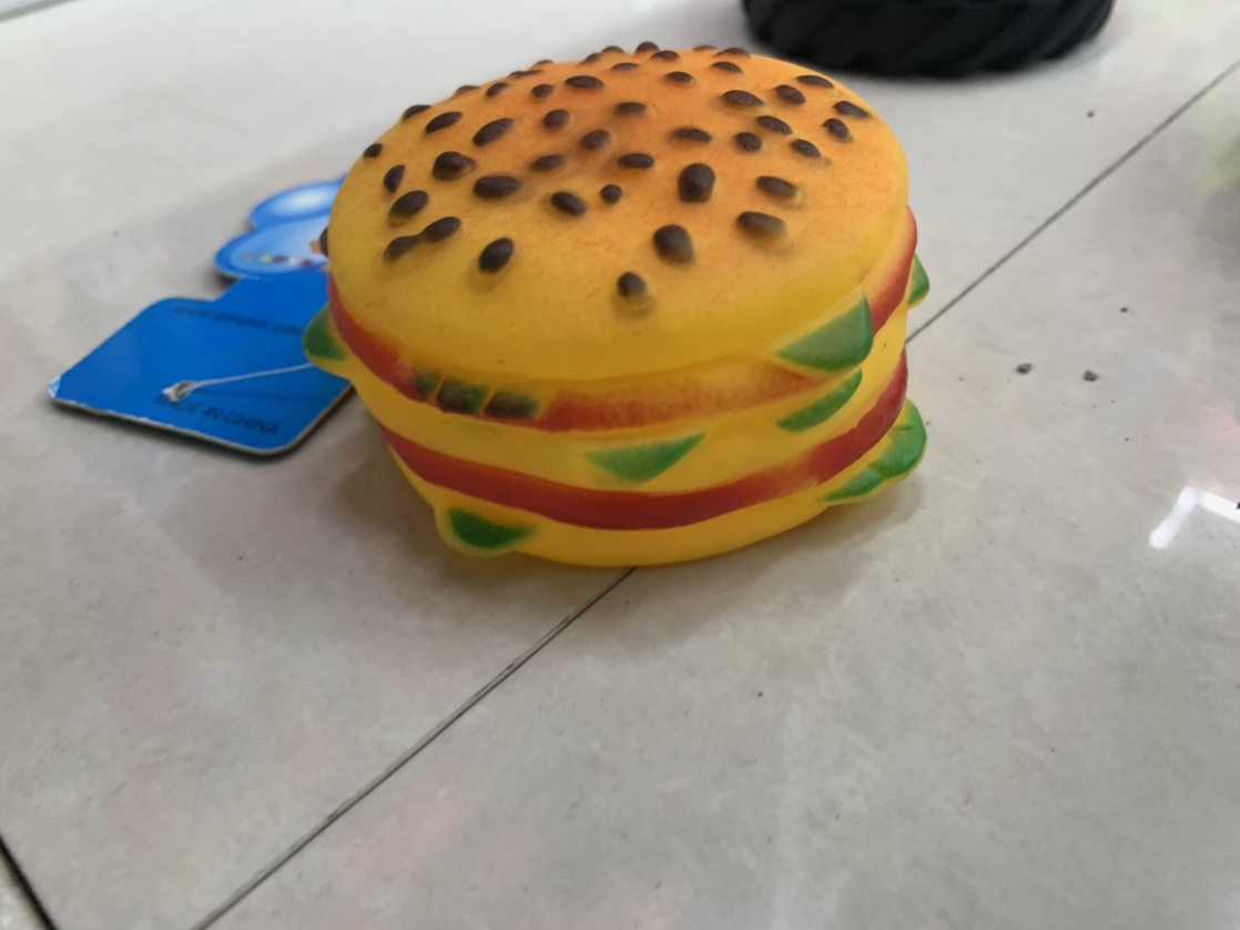 Hamburger shaped pet toy