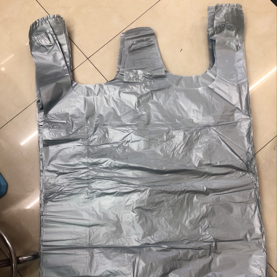 Freight self-care, spot, gray shopping bag 65x90 a pack of 100 43 yuan/bag can be customized thumbnail
