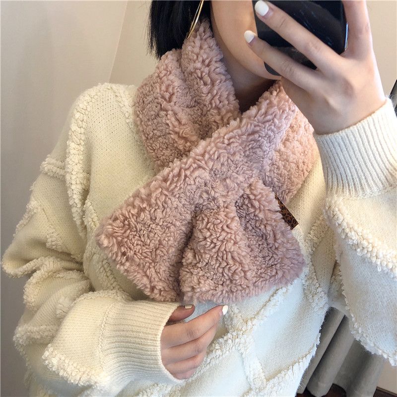 South Korea Dongdaemun Autumn And Winter Fluffy Granule Cashmere Lamb Wool Scarf Collar Solid Color Plush Cross Wholesale Collar Application Scenario