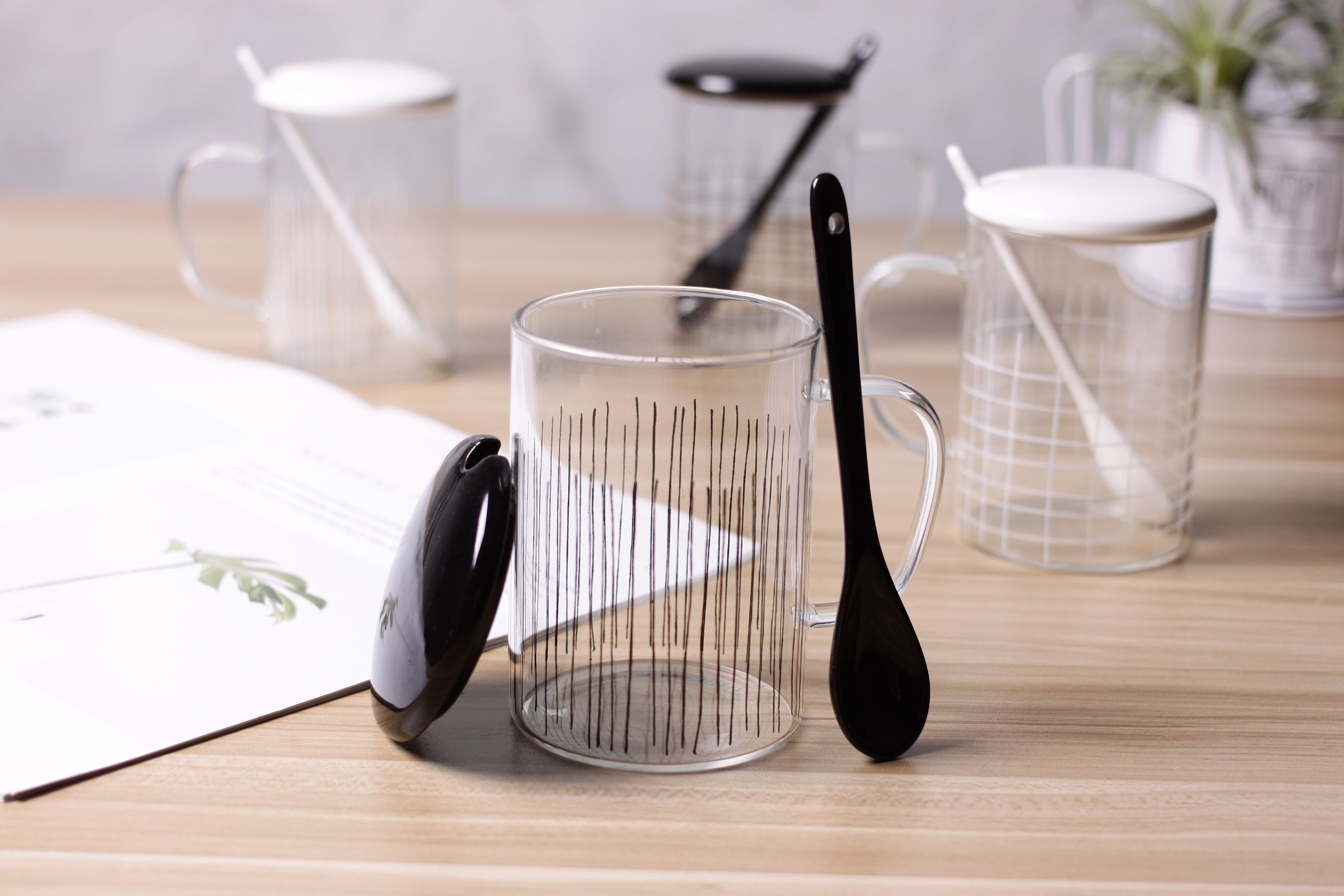 Simple Line Glass Mb9093