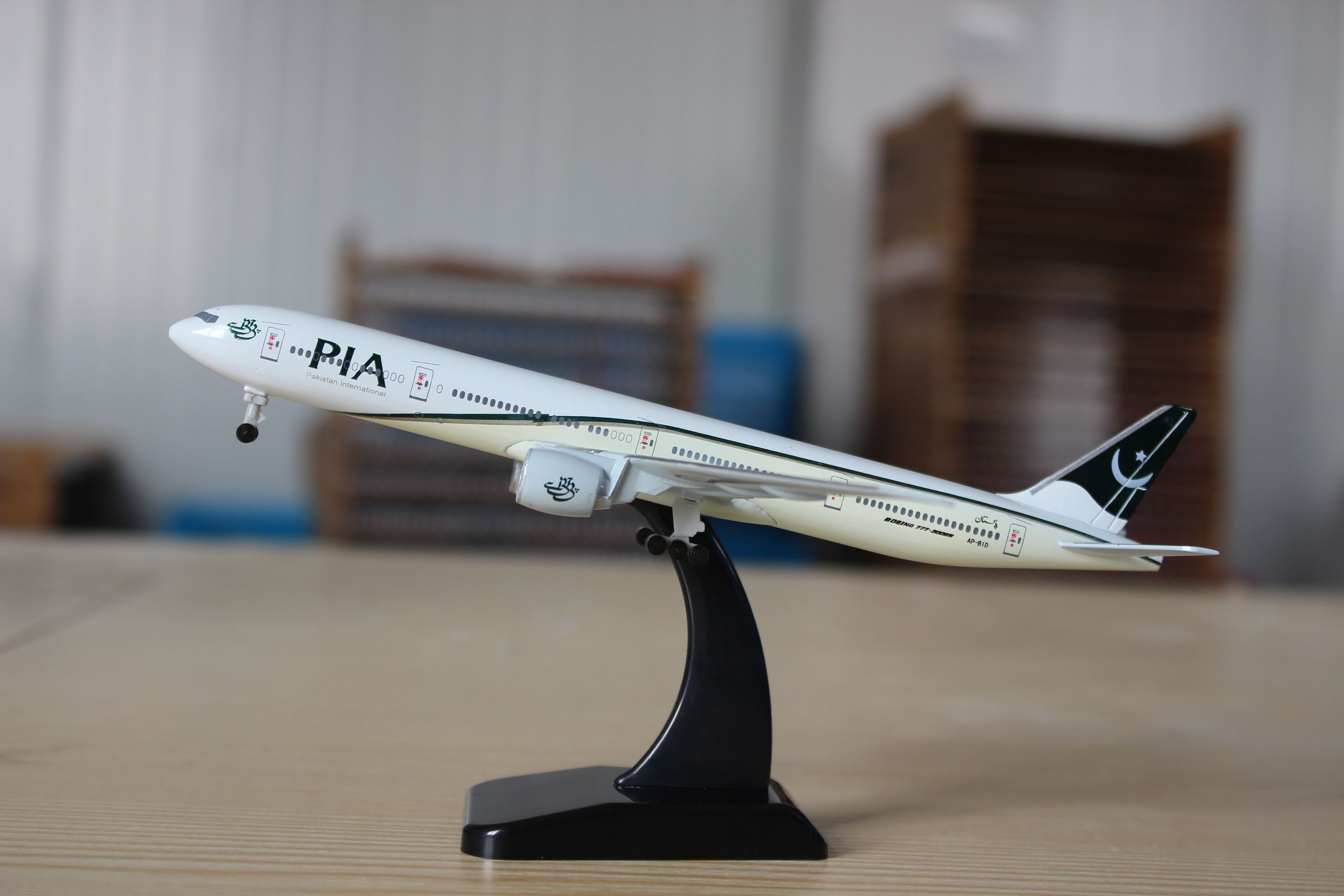 Alloy aircraft Model (20CM Pakistan Airlines B777-300ER) aircraft model metal aircraft