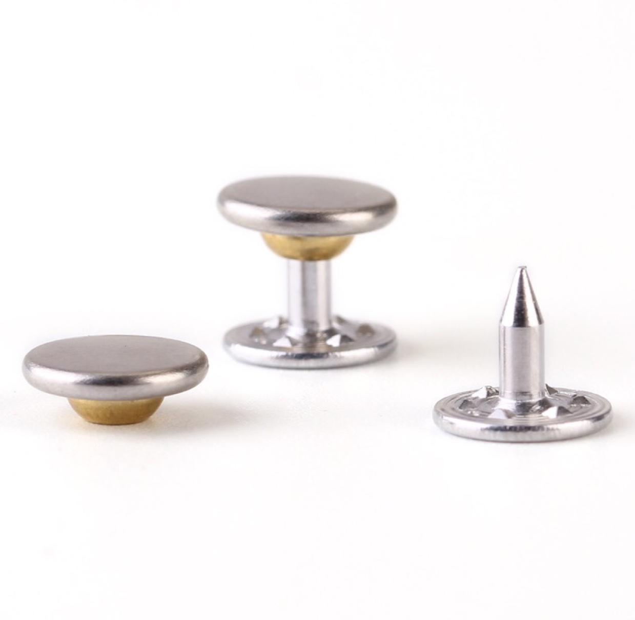 Pants QQ nail, jeans nail, clothes nail, clothes decoration accessories metal rivets, round buttons QQ button, jeans Application Scenario
