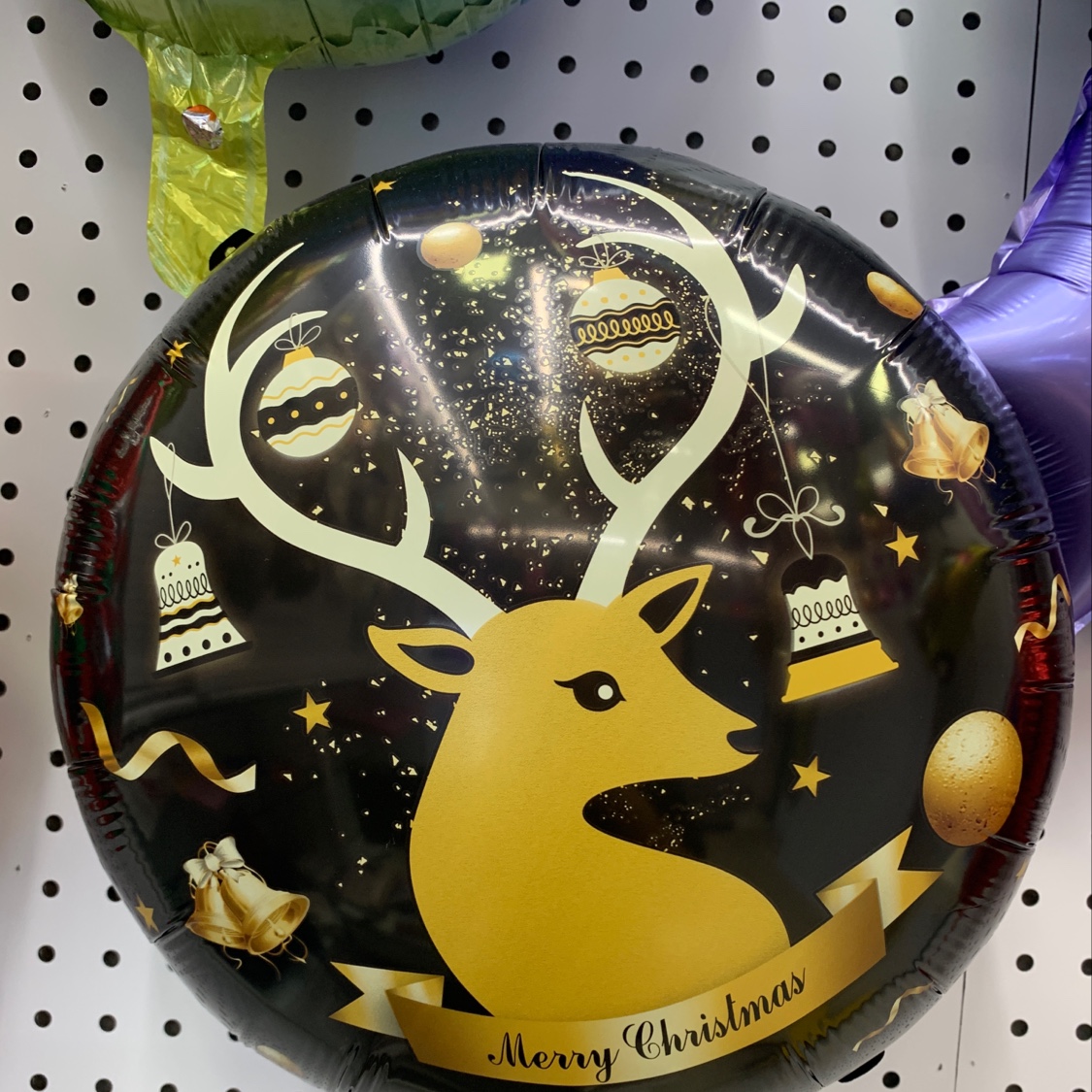 圆形铅膜王强玩具图