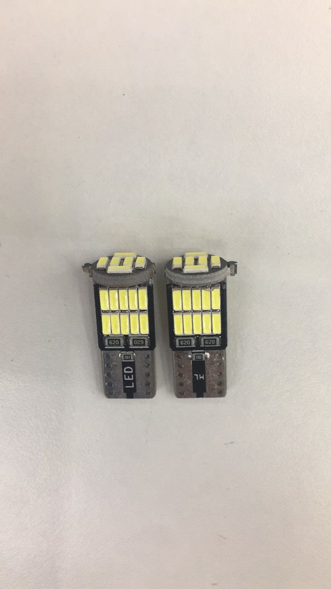 Automobile LED T10 hot selling factory direct selling 2