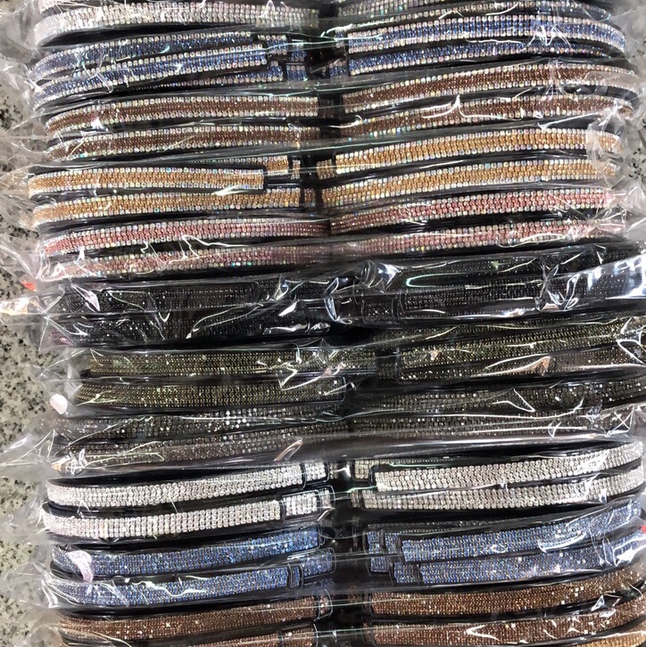 Four-row claw chain head buckle