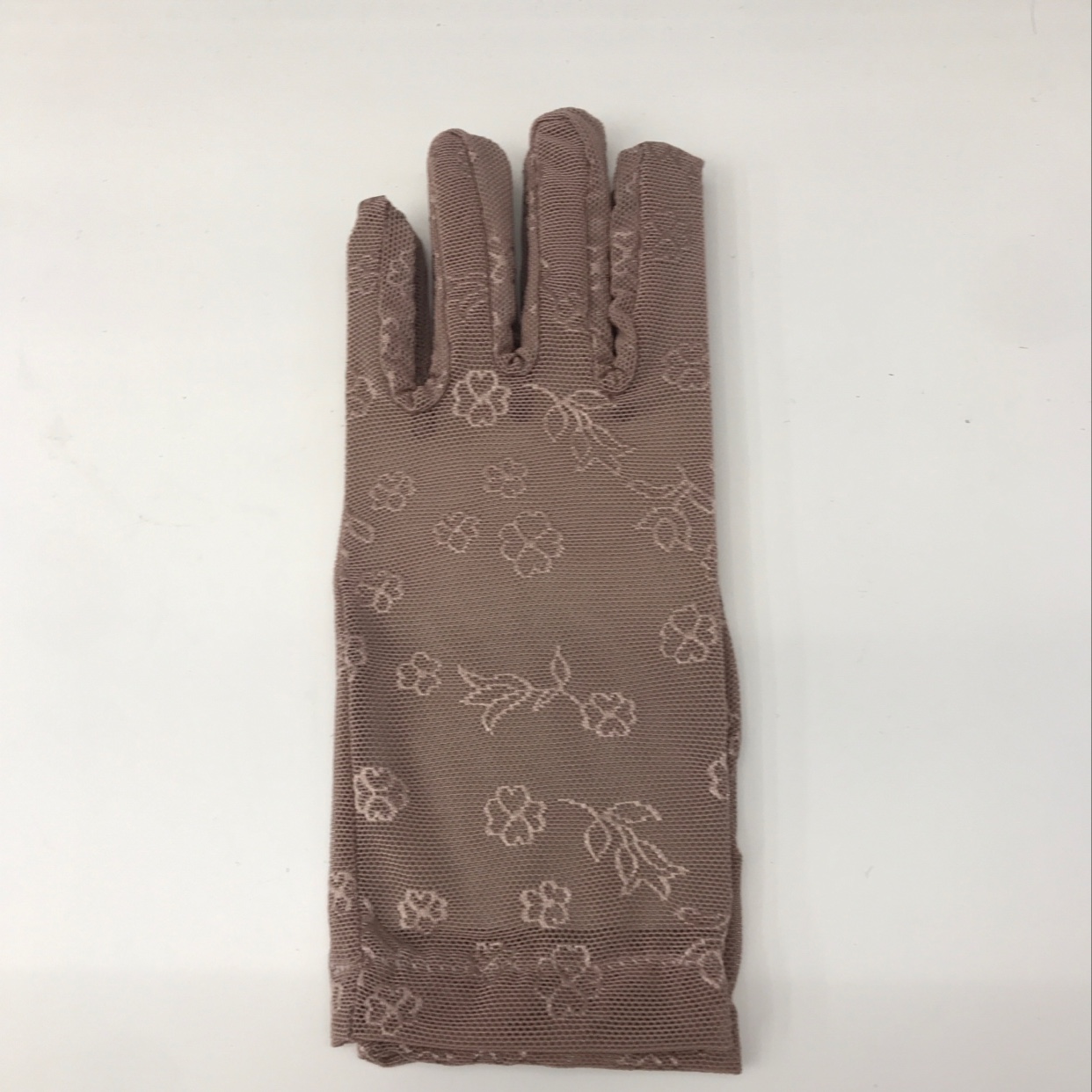 The small flower ice silk sun protection gloves are in a red bean paste color