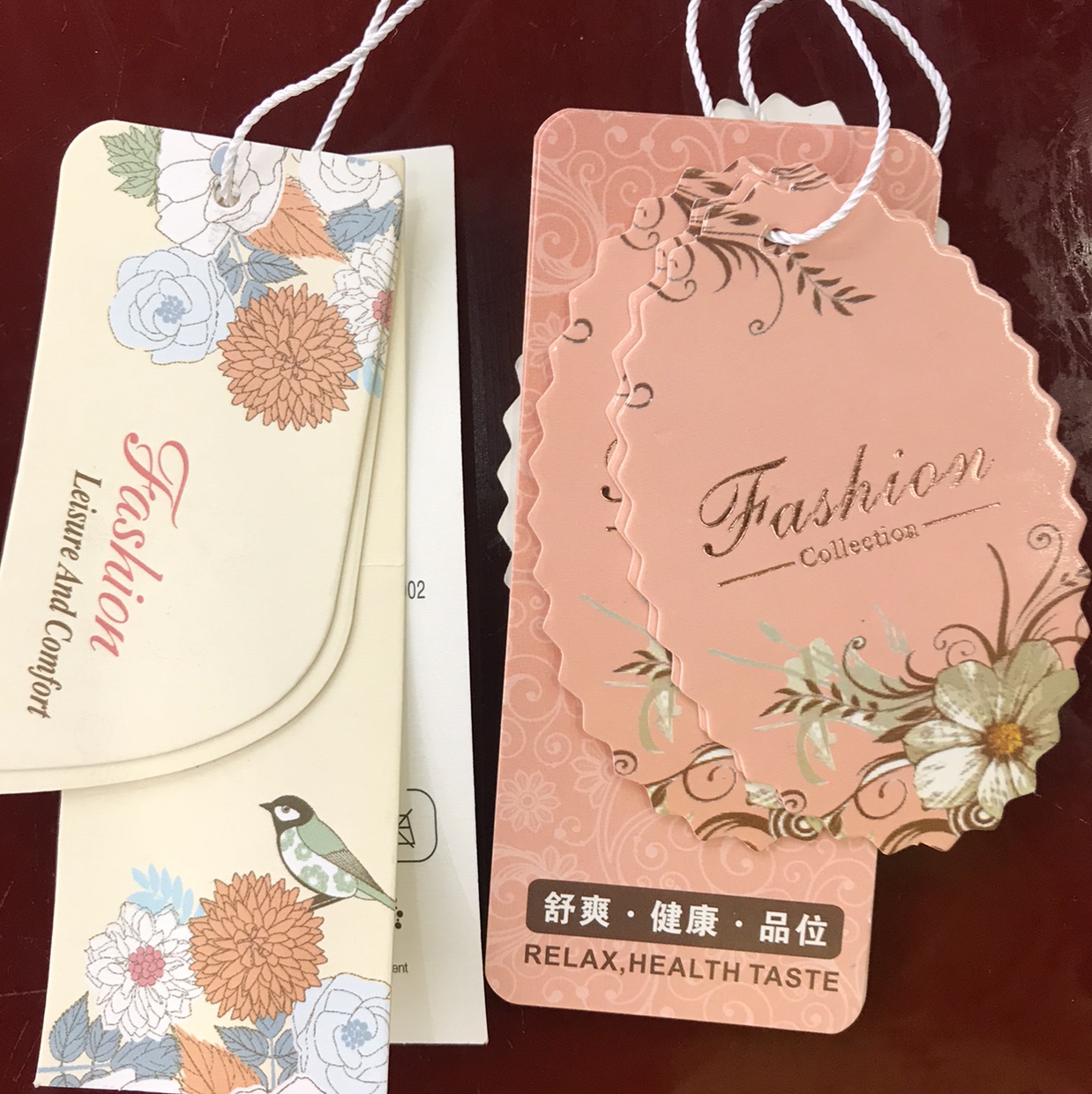 Customized production of logo cards, labels and tags by Yinsen Printing Clothing tags 22229 details Picture