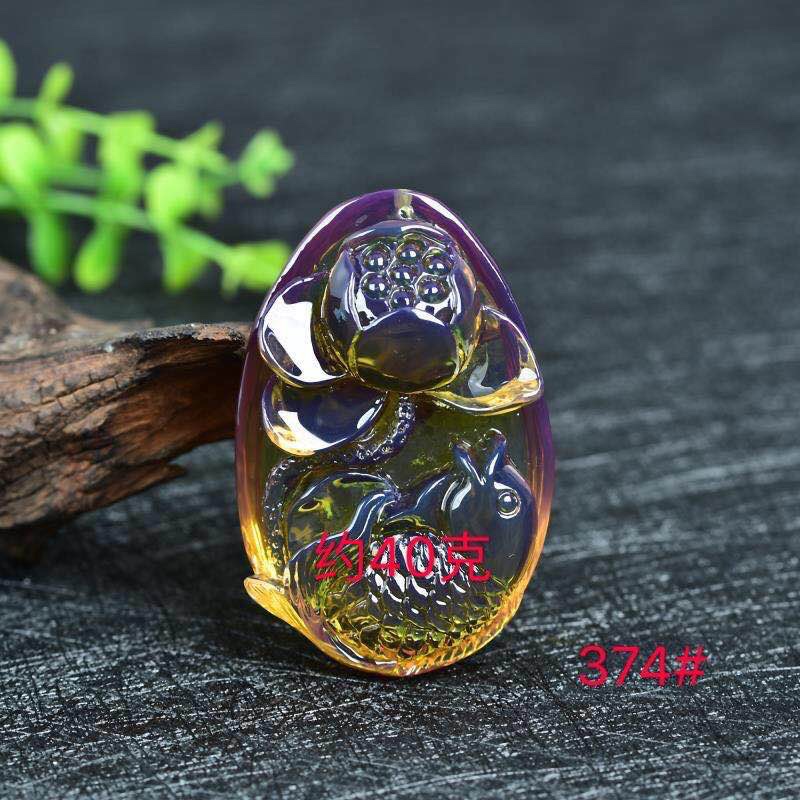 蓝珀荷花鱼吊坠