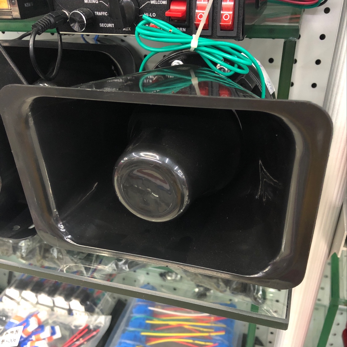 汽车喇叭大黑色