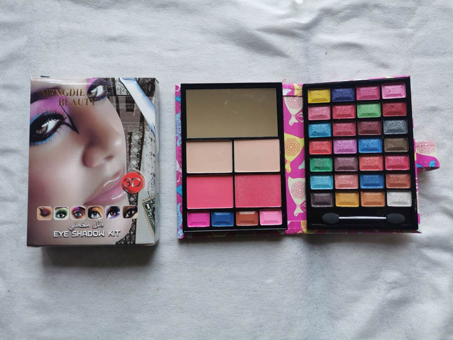 8048: Small two fold: 4+4+28 multicolor eye shadow