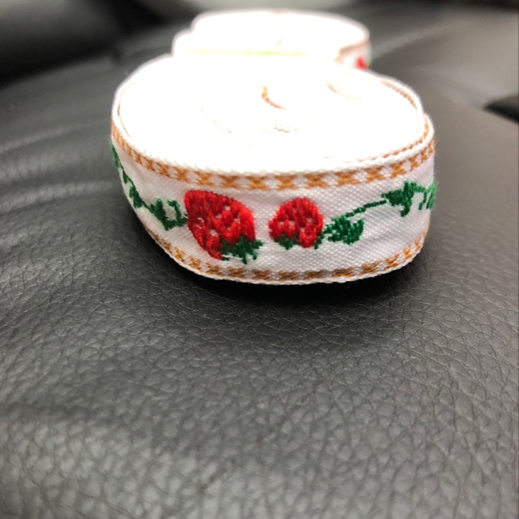 1.8白底小清新草莓民族花边织带手工diy产品图