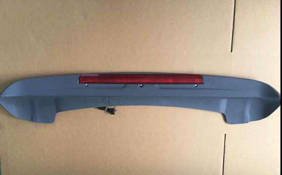 2015 HILUX REVO	 SPOILER LIGHT 带灯尾翼REV160A