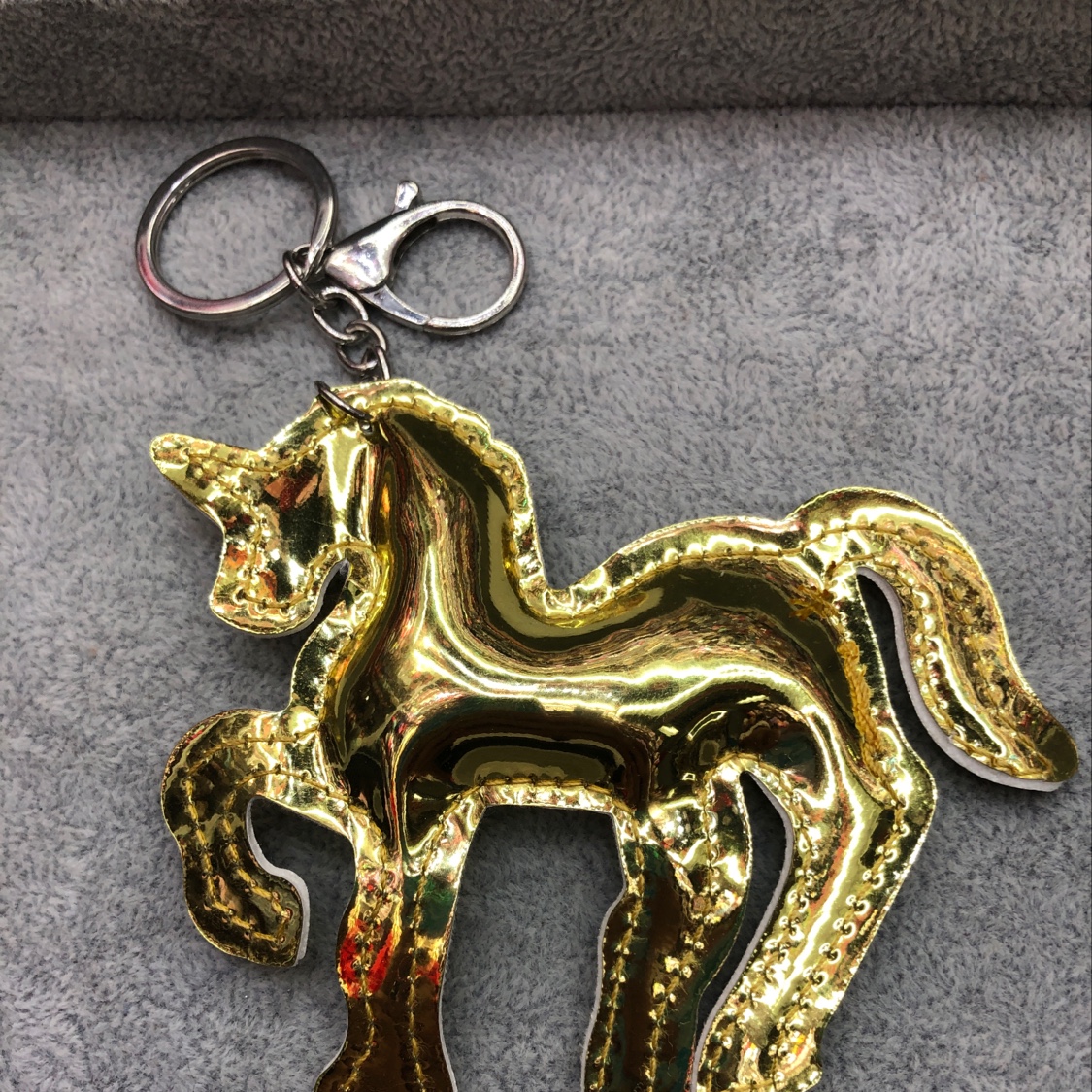 欧美流行钥匙扣皮革独角马挂件地推赠送小饰品详情图1
