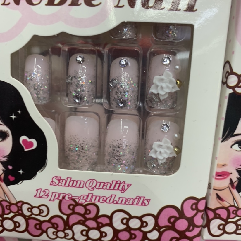 3D manicure with pink gradient thumbnail