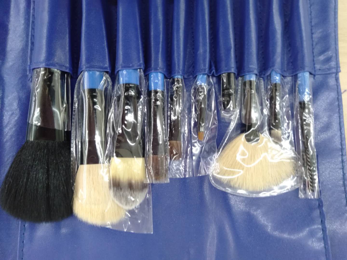 10 sets of brush makeup brush scatter paint fan-shaped brush eyelash curl details Picture