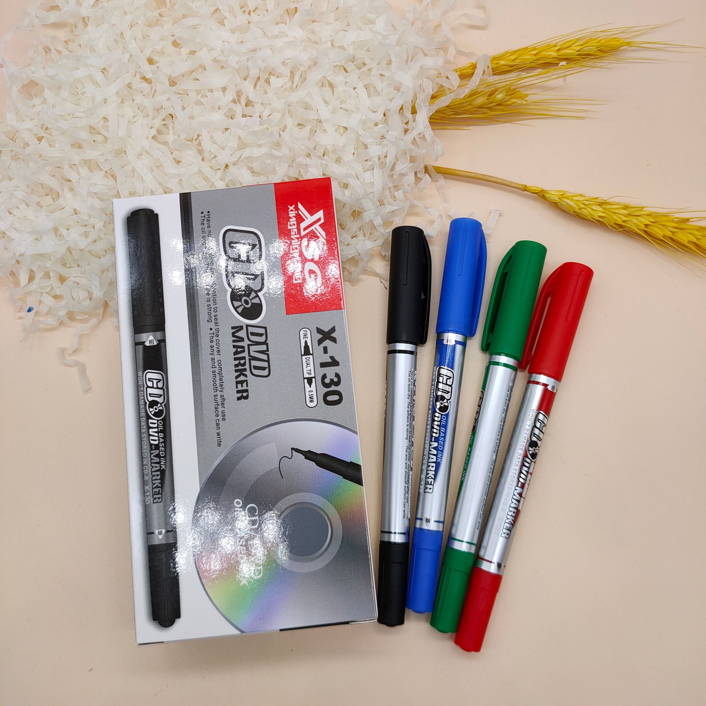 Small double - ended fine - oil fine art marker CD marker pen thumbnail