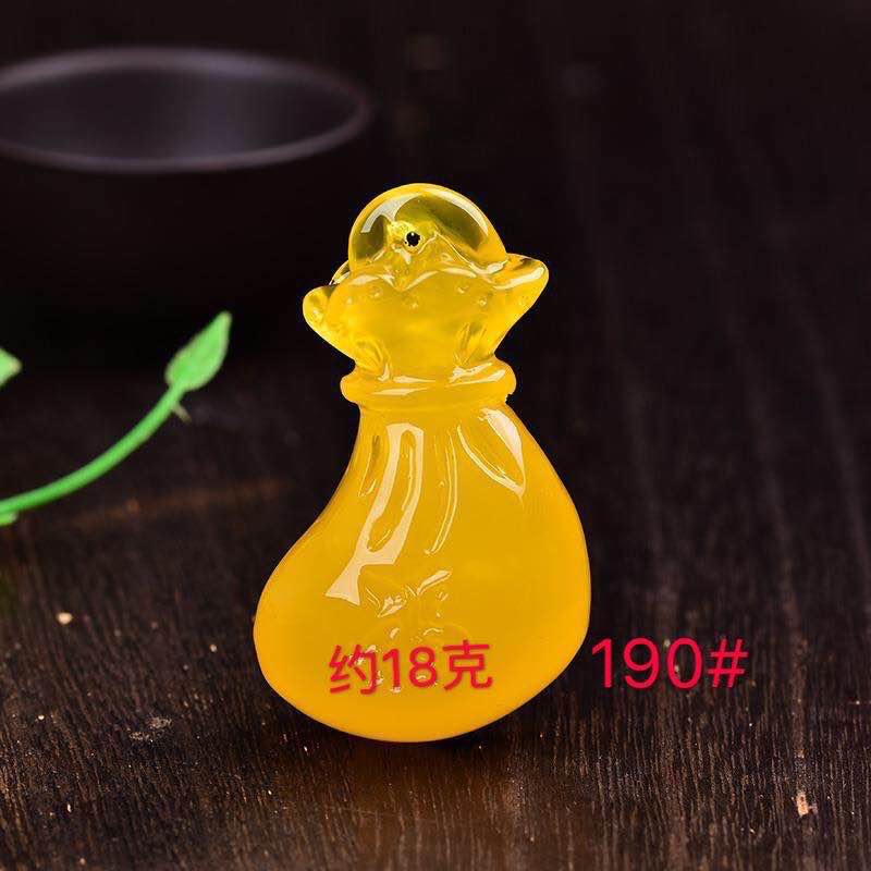 蜜蜡色福袋吊坠