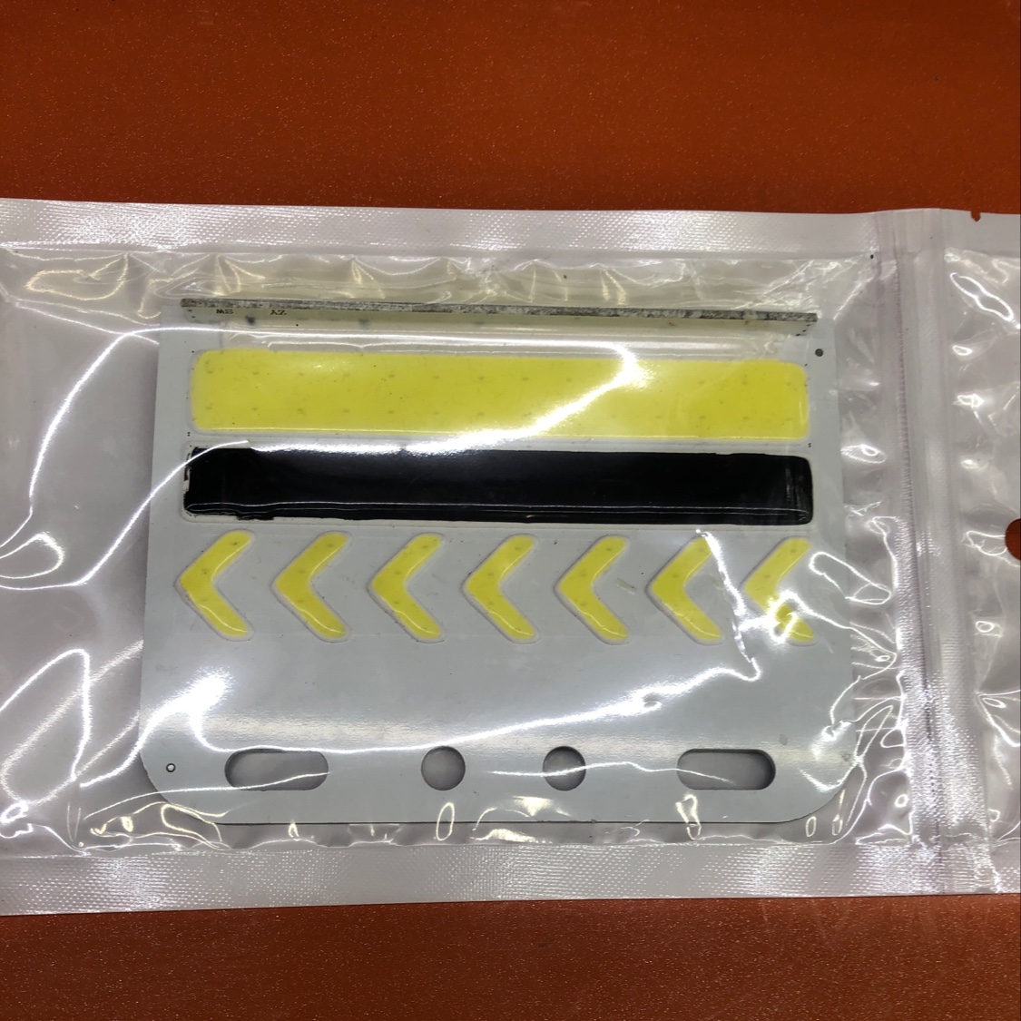 汽车车灯单色黄色