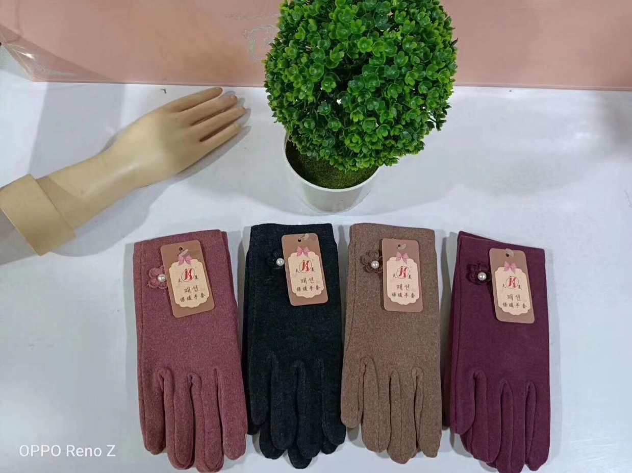 The pearl flower touch screen keeps the skin warm in red details Picture