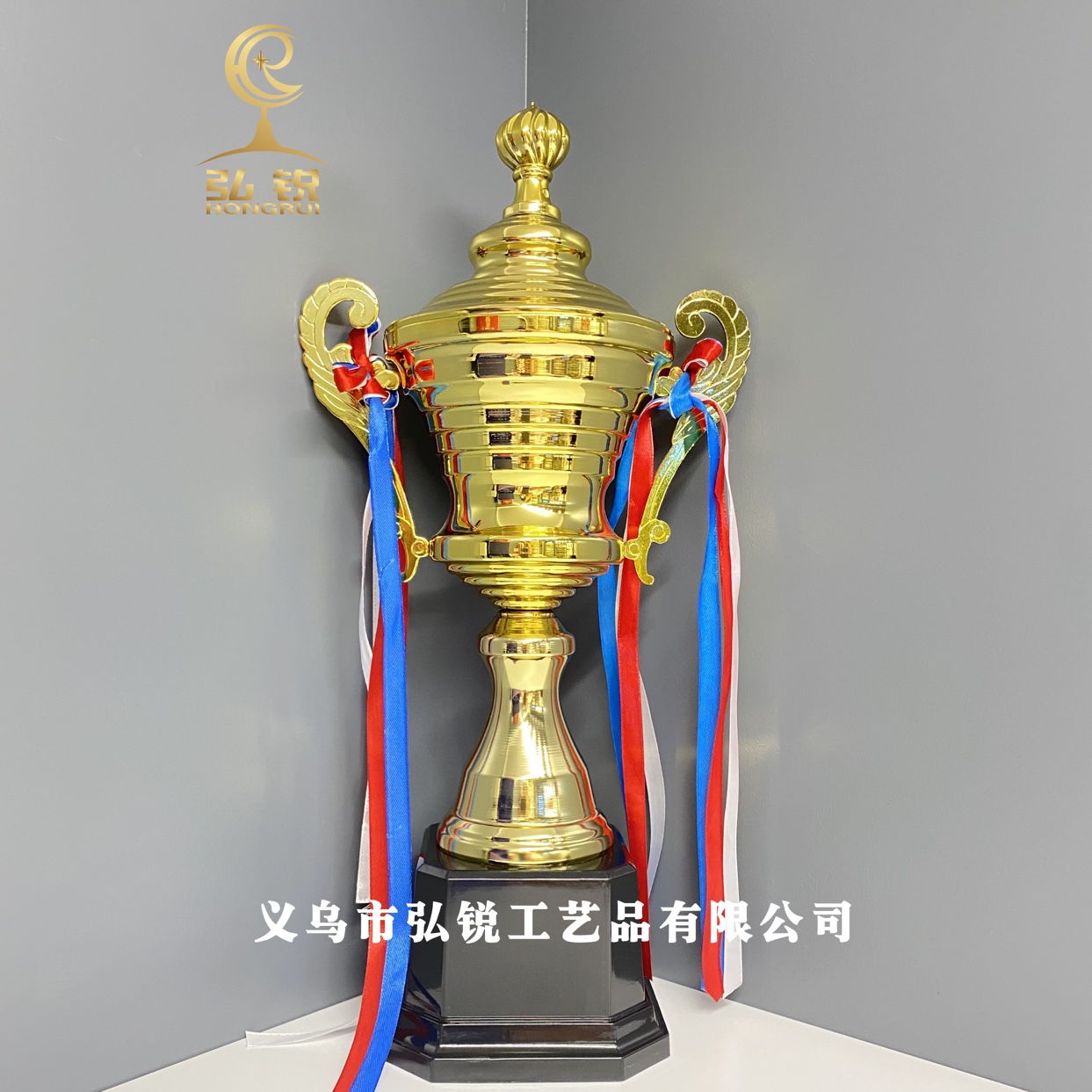 The new 1042B metal trophy is now available. It measures 12*39CM and is a good product from Yiwu. The prize can be customized with a logo details Picture