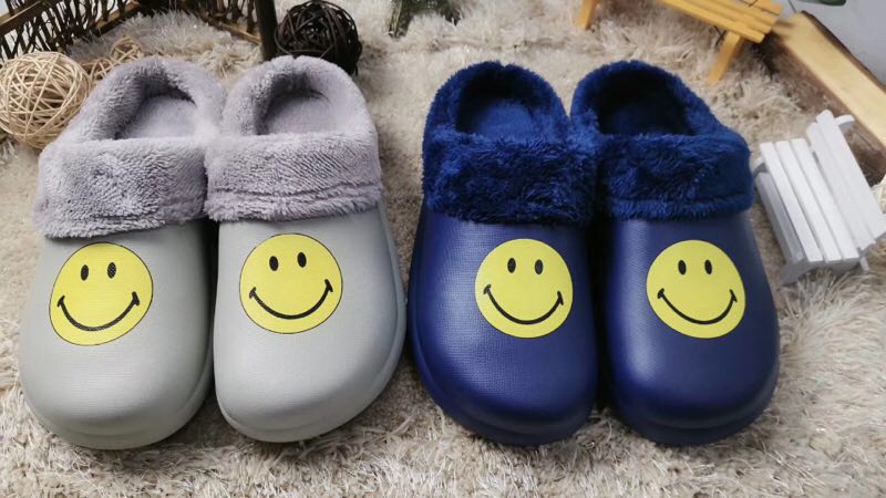 笑脸情侣保暖防滑秋冬季棉拖鞋男女家居用室内包跟厚底月子鞋