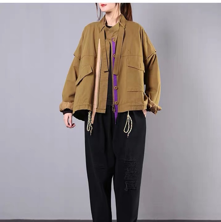 A new solid-color stand-up collar and large pocket workwear short jacket for autumn, a loose and artistic large-sized casual long-sleeved jacket in Korean style details Picture
