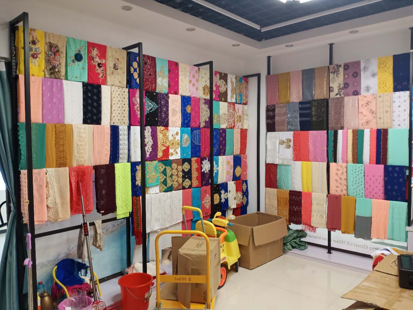 Yi Yi Scarf