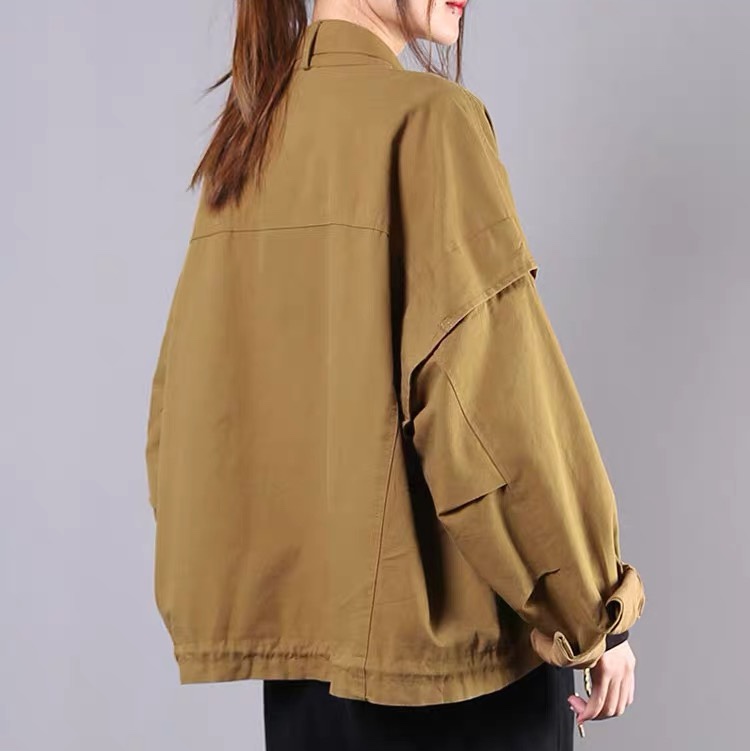 A new solid-color stand-up collar and large pocket workwear short jacket for autumn, a loose and artistic large-sized casual long-sleeved jacket in Korean style Specification image