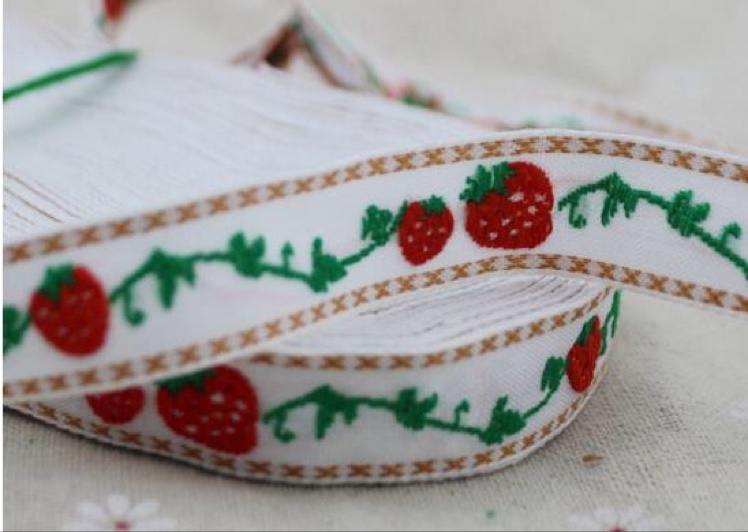 1.8白底小清新草莓民族花边织带手工diy