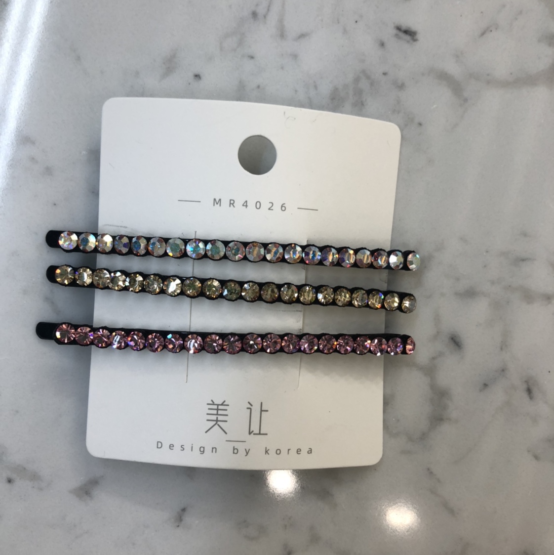 Three hair clips thumbnail