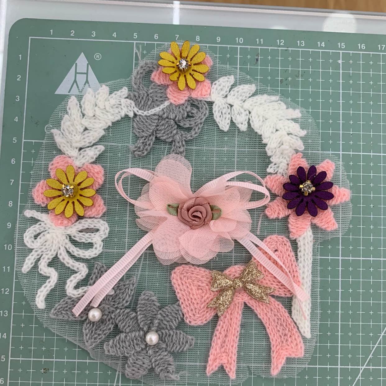 Trim Lace undefined