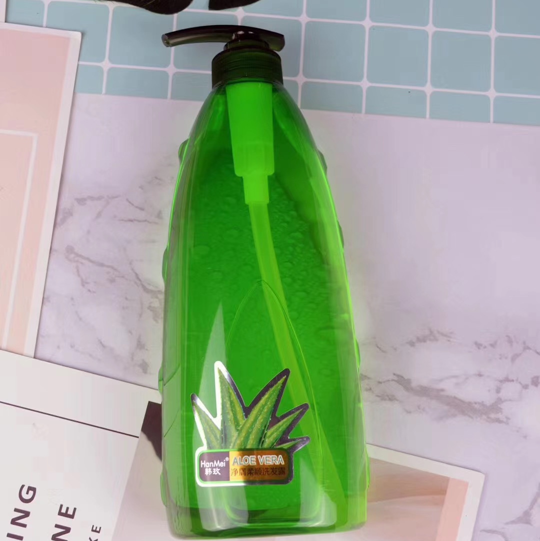 750g。净屑柔顺洗发水产品图