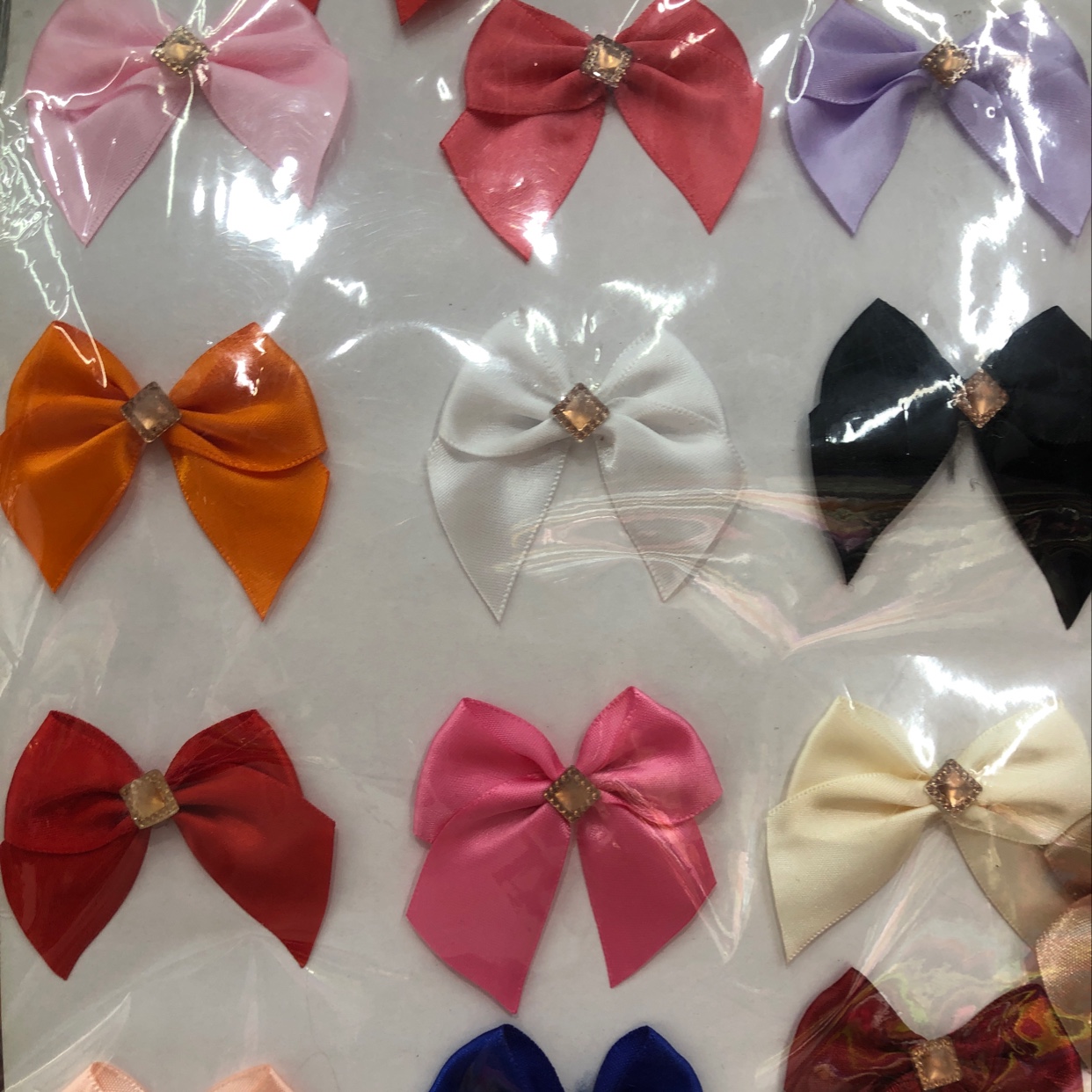 Square diamond bow tie