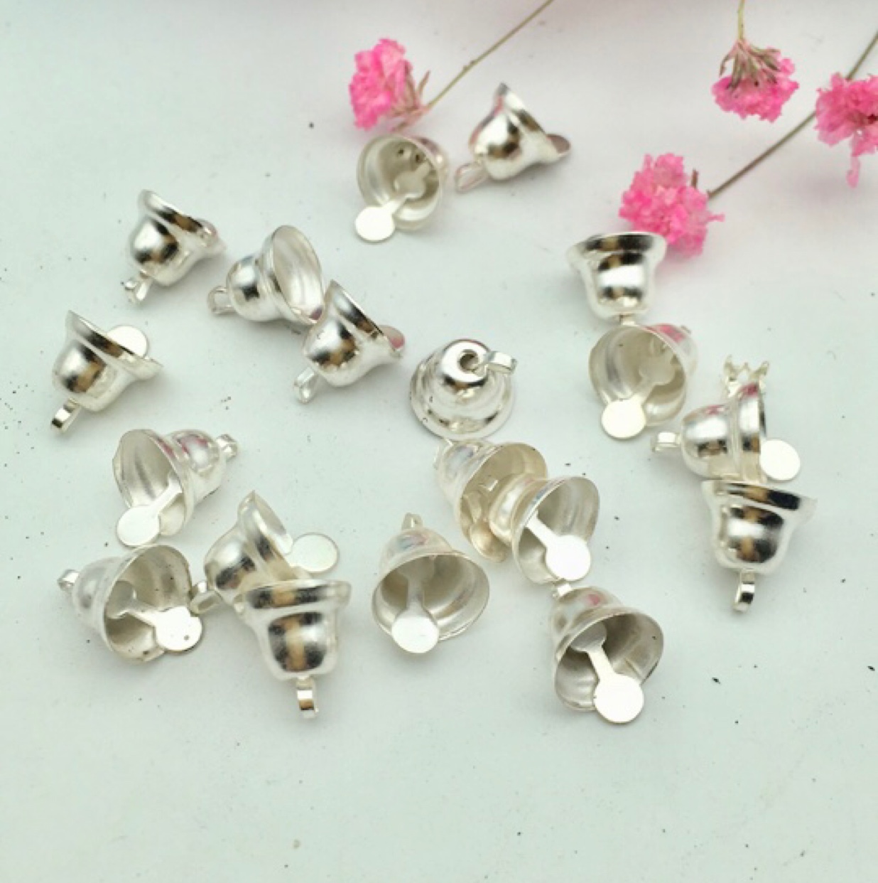 Small Iron Gold Bell Crafts Accessories, Christmas Accessories, Pet Chain Accessories Item Picture