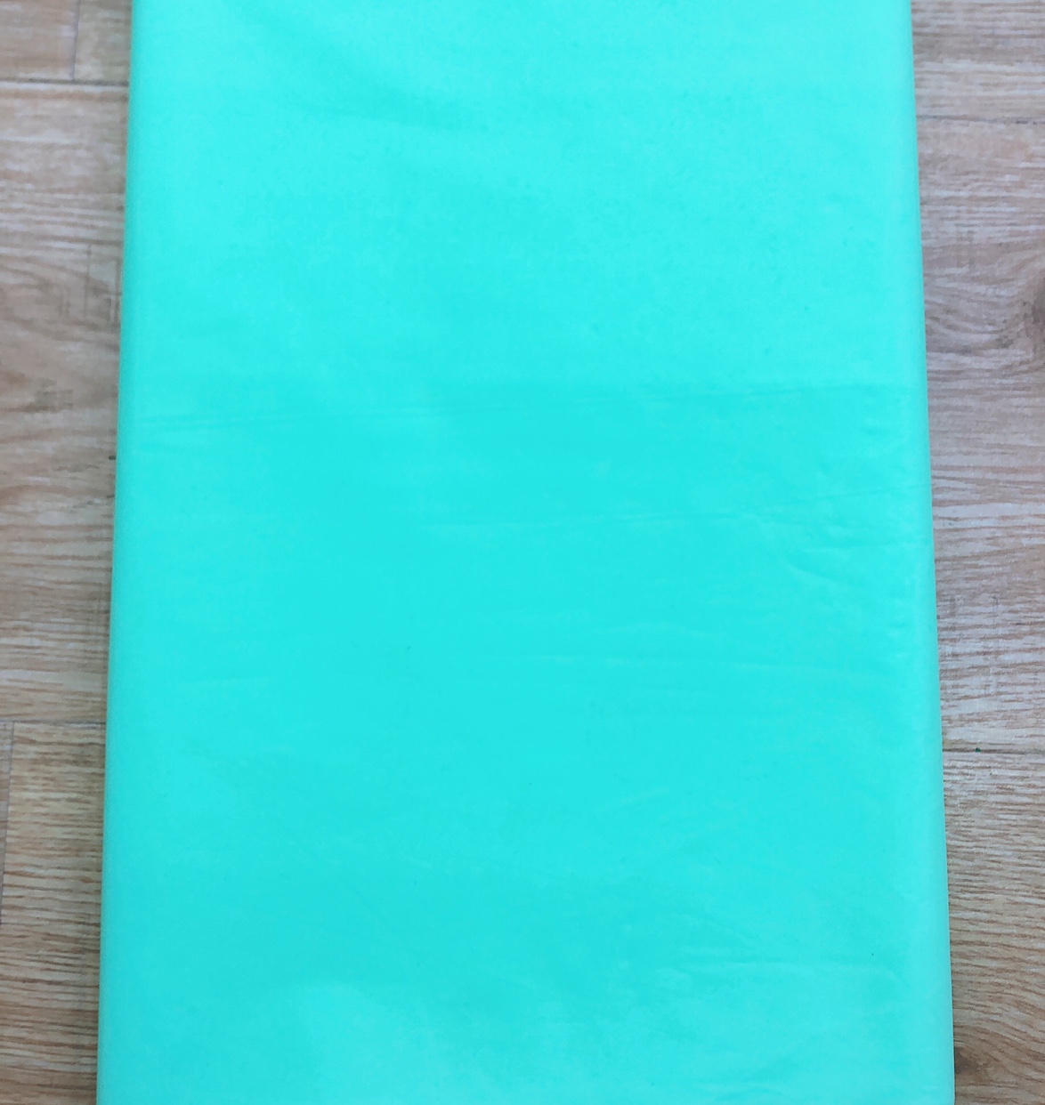 Disposable fluorescent tablecloth 4 thumbnail