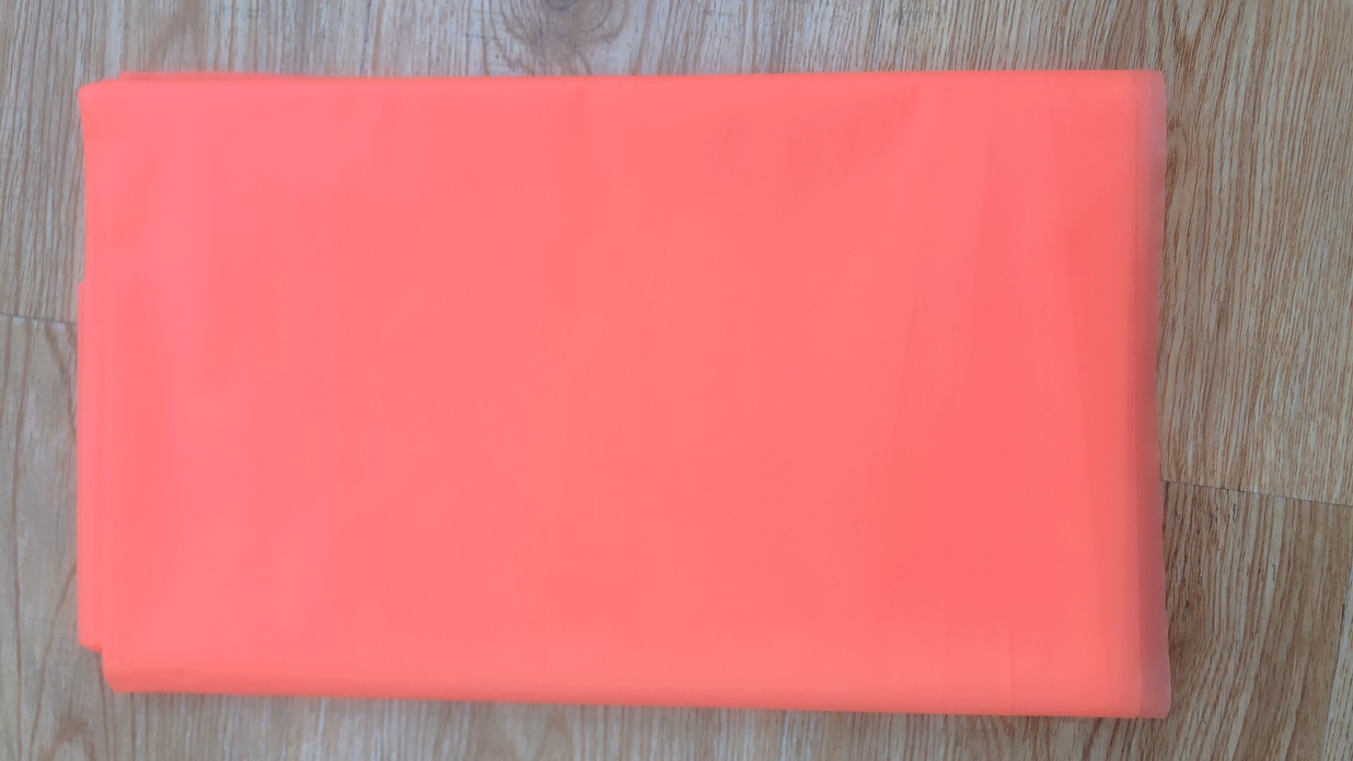 Disposable fluorescent tablecloth thumbnail