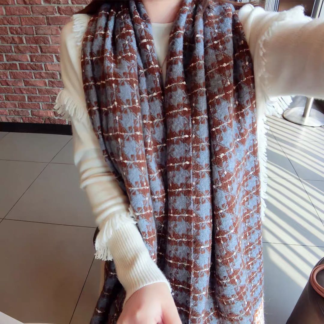 Fashion Goes With Everything