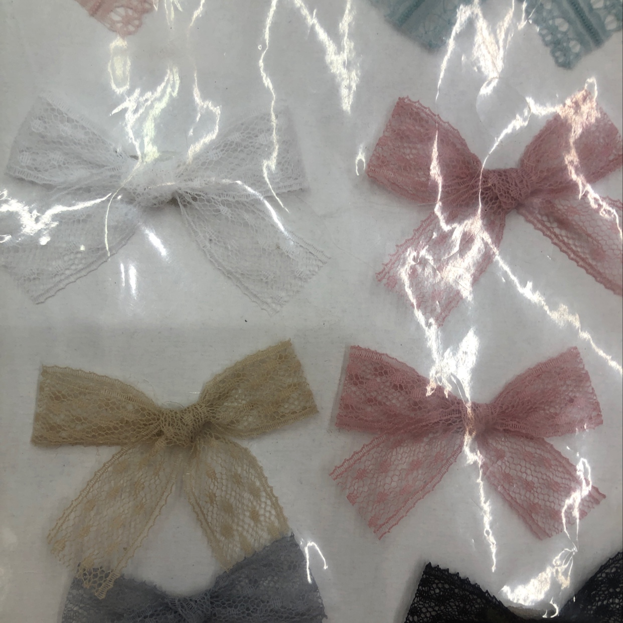 Lace hands are knotted