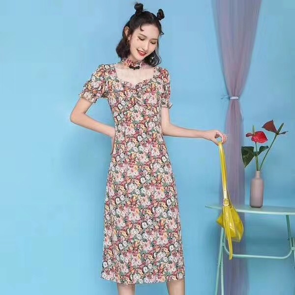 Summer cheongsam 2020 new improved version of small daisies floral temperament dress goddess fan sex sense in the long style