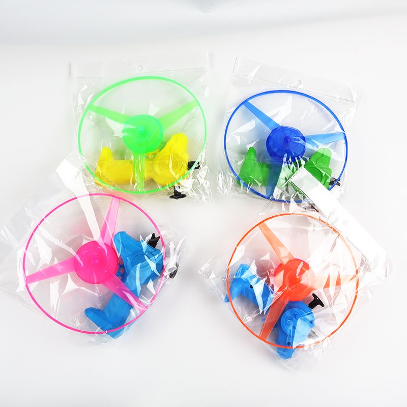 Children's outdoor flying saucers, pull strings, flying saucer sensor lights, frisbee toys, street stalls and night markets are selling like glowing flying fairies Application Scenario